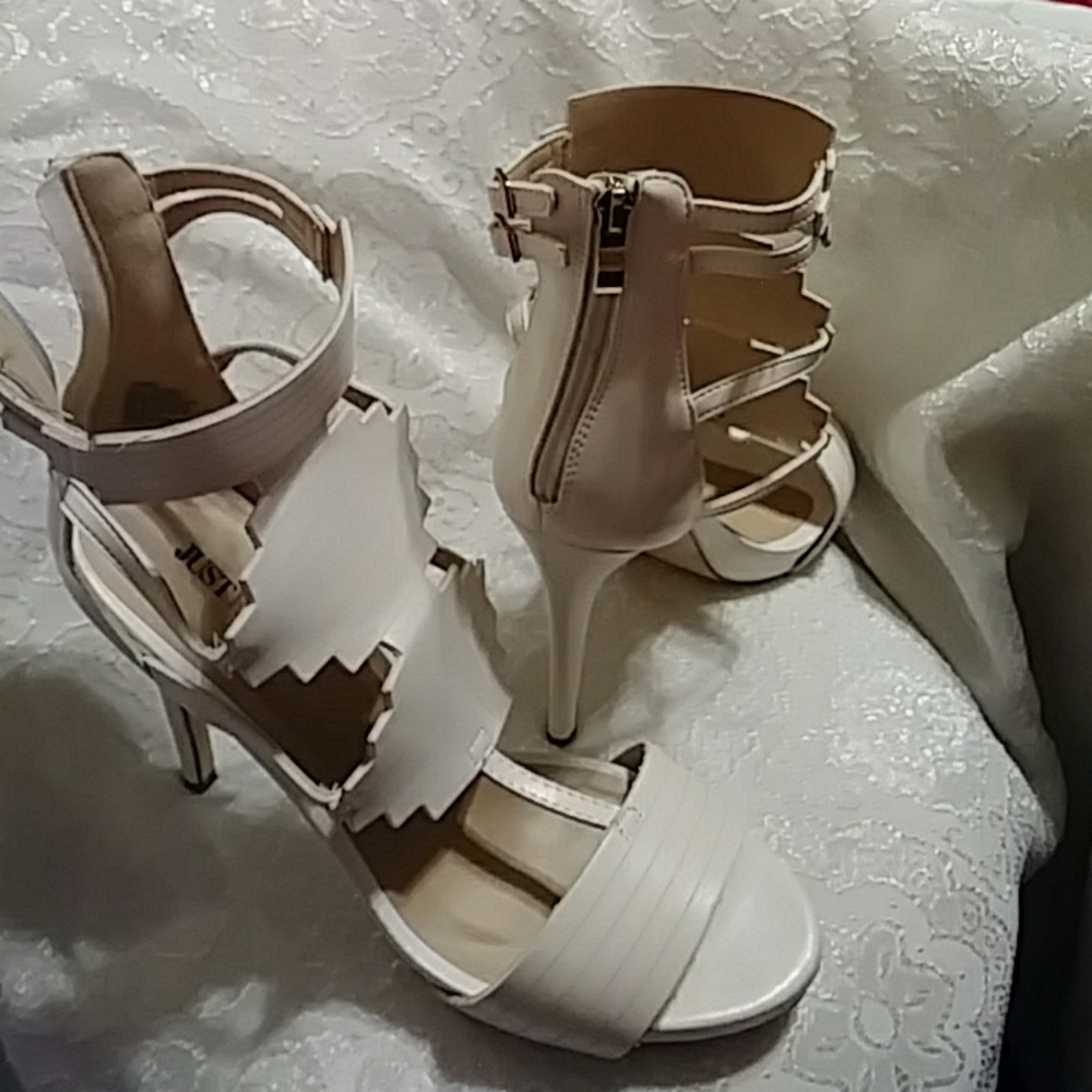 Heels - Picture 3 of 3